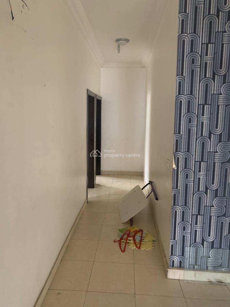 Nearly Used 3 Bedroom Flat, Royal Garden Estate, Ajah, Lagos, Block of Flats for Sale