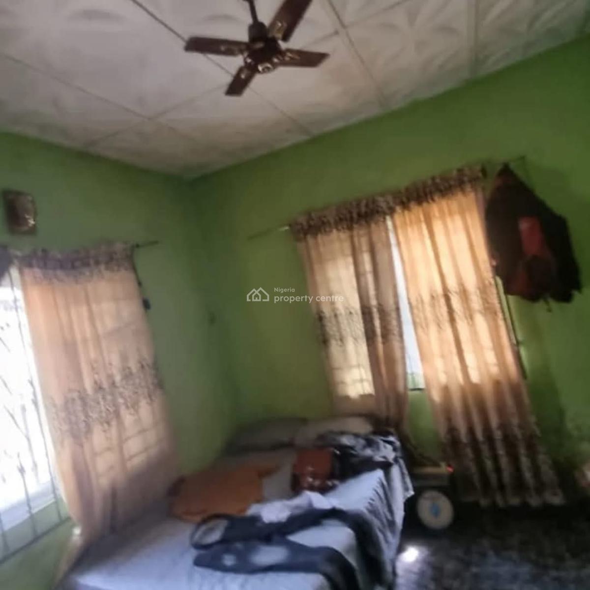 2-bedroom Bungalow Wt Spacious 2units Self-con, and 1shop., Eneka, Port Harcourt, Rivers, Detached Bungalow for Sale