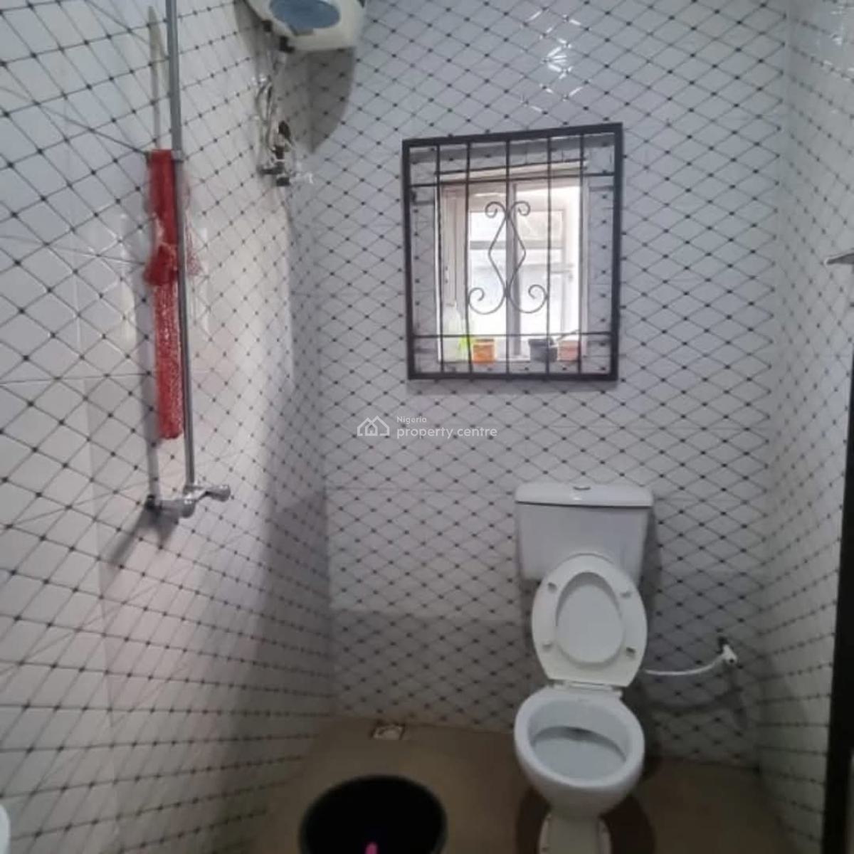 2-bedroom Bungalow Wt Spacious 2units Self-con, and 1shop., Eneka, Port Harcourt, Rivers, Detached Bungalow for Sale
