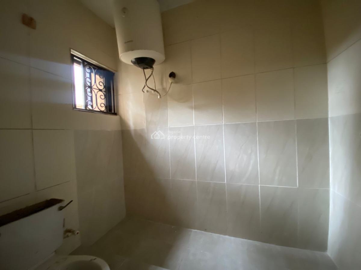 Luxury 3 Bedroom Flat, Gra Phase 1, Magodo, Lagos, Flat / Apartment for Rent