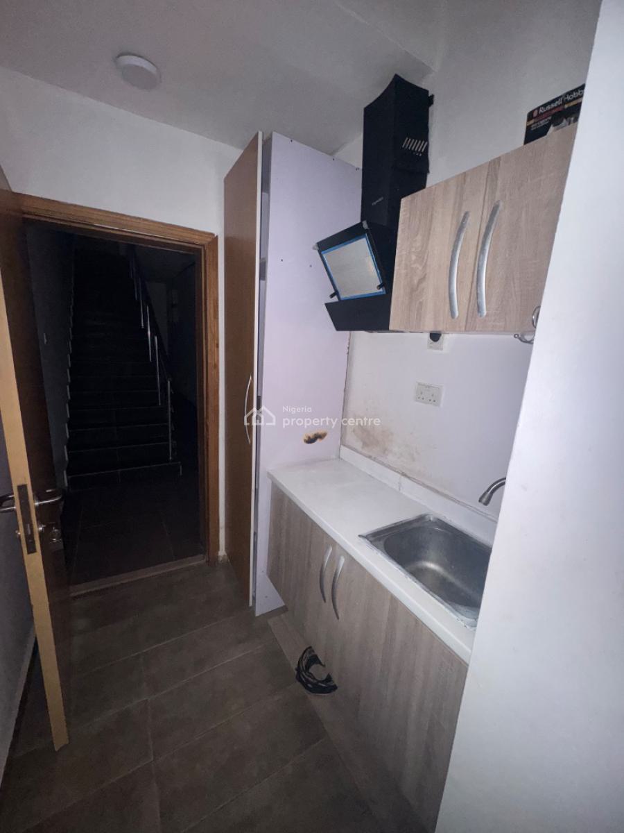 a Super and Spacous Studio Apartment(upstair), Off Freedom Way, Ikate, Lekki, Lagos, Self Contain (single Rooms) for Rent