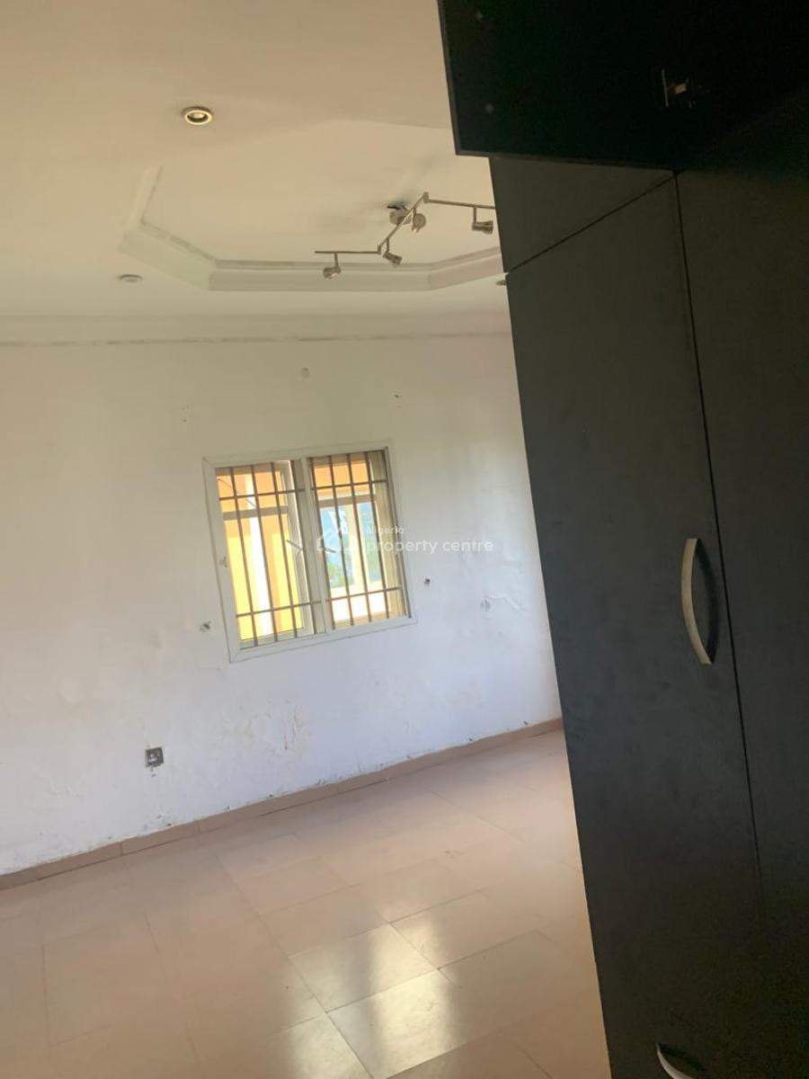 Well Maintained 3 Bedroom Flat, Millennium Estate, Gbagada, Lagos, Flat / Apartment for Rent