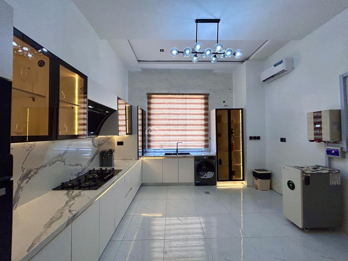 Beautiful 4bedroom Apartment Available for Immediate Check-in!!!, Lekki Phase 1, Lekki, Lagos, Flat / Apartment Short Let