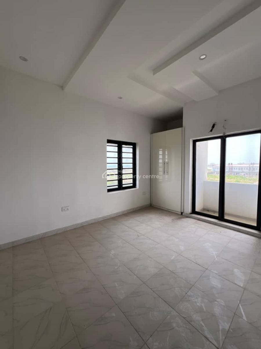 Newly Built & Luxurious 4 Bedroom Penthouse Apartments*, Bay Estate, Orchid, Lekki, Lekki, Lagos, Block of Flats for Sale