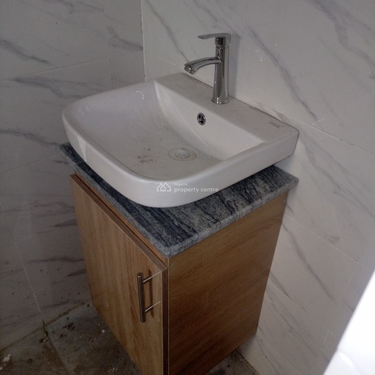 Newly Renovated and Spacious 2 Bedroom Flat, Kilo, Surulere, Lagos, Flat / Apartment for Rent