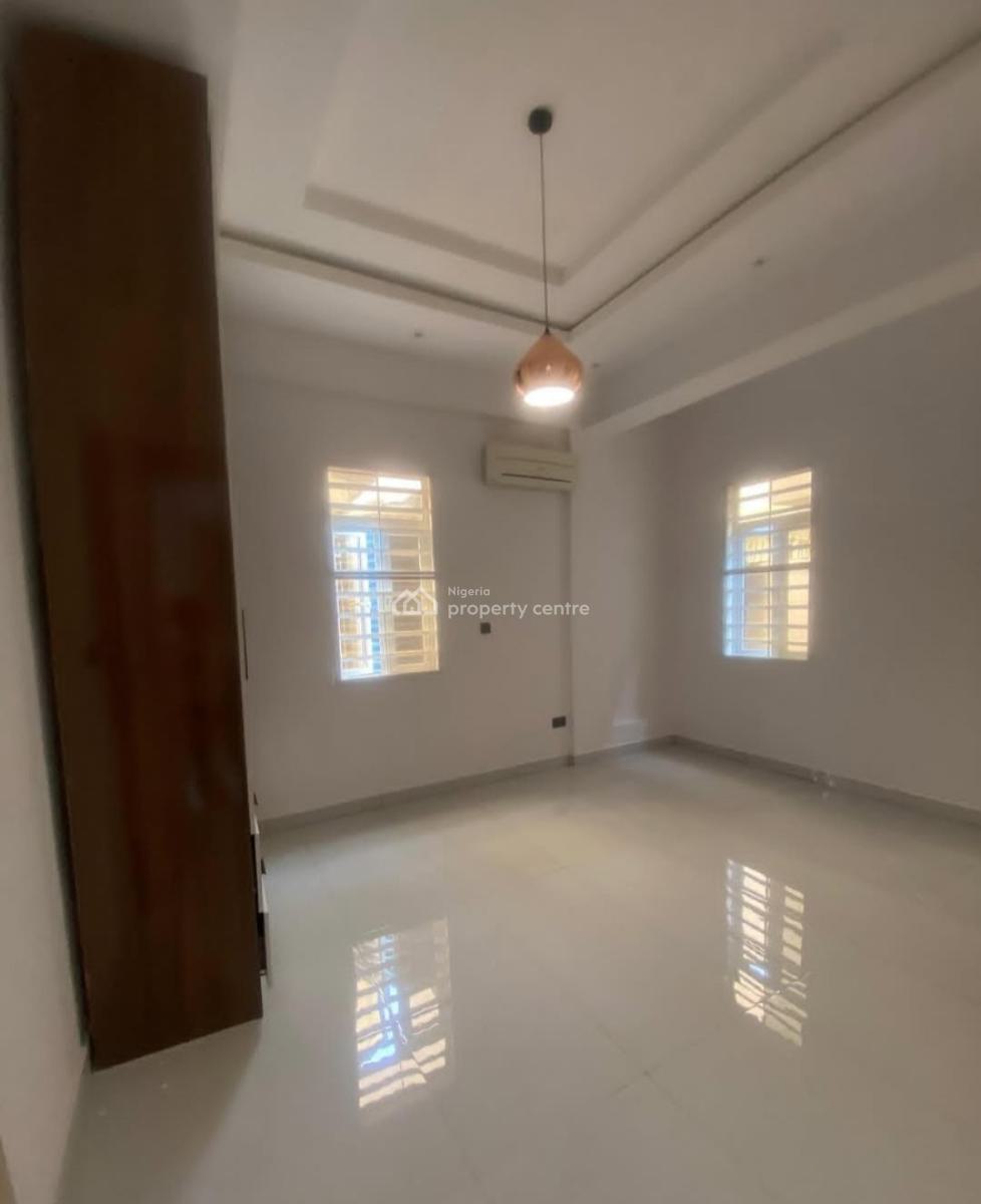 2 Bedeoom En-suite New Serviced Flat with Open Fitted Kitchen, Cooker,, Victoria Island (vi), Lagos, Flat / Apartment for Rent