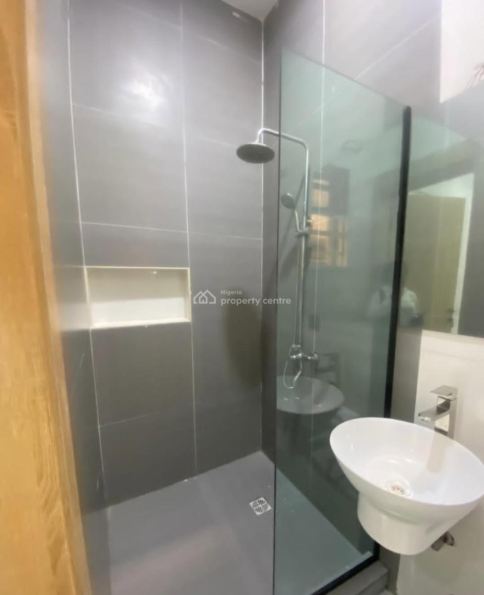 2 Bedeoom En-suite New Serviced Flat with Open Fitted Kitchen, Cooker,, Victoria Island (vi), Lagos, Flat / Apartment for Rent
