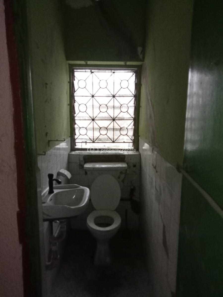 3 Bedroom Duplex with a Room Bq, Adeniyi Jones, Adeniyi Jones, Ikeja, Lagos, Semi-detached Duplex for Rent