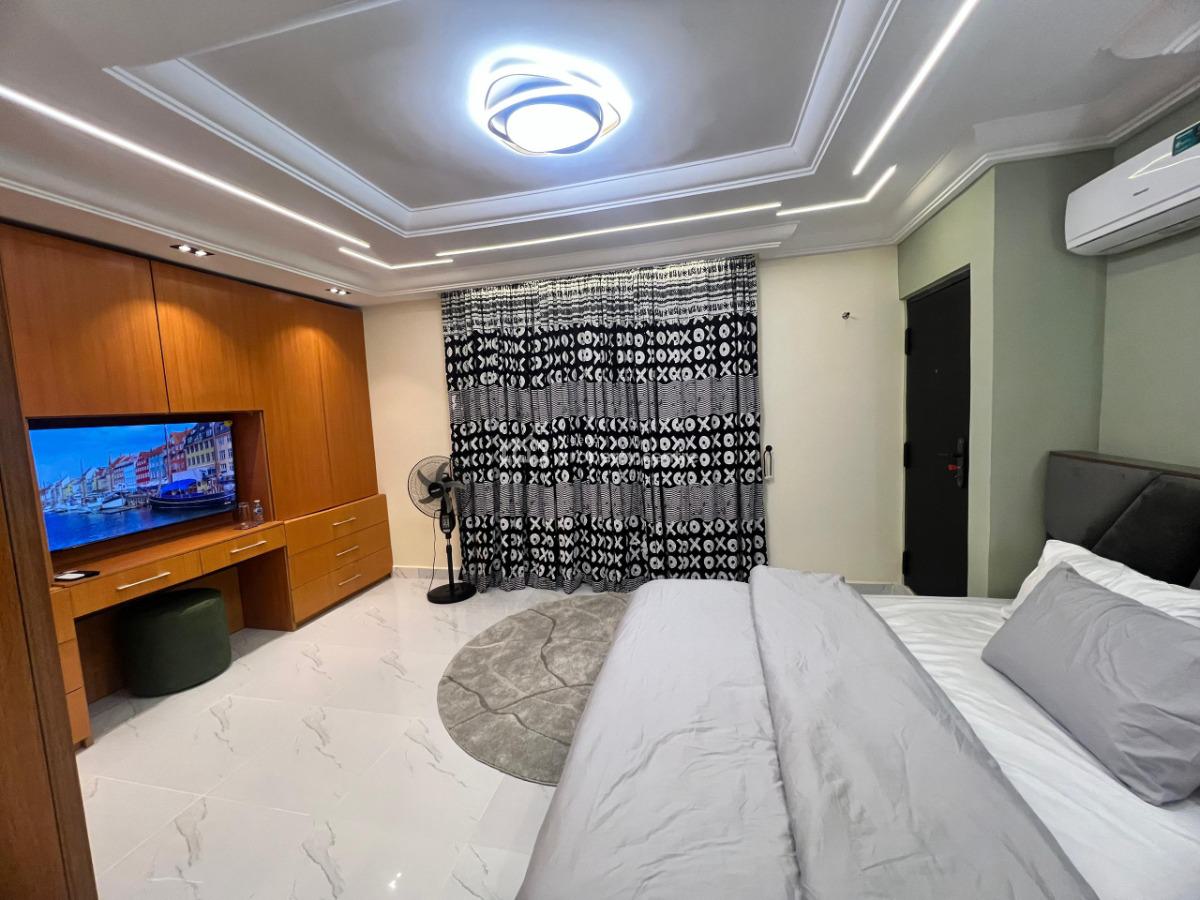Fully Furnished 3 Bedroom Apartment, Iponri, Surulere, Surulere, Lagos, Flat / Apartment Short Let