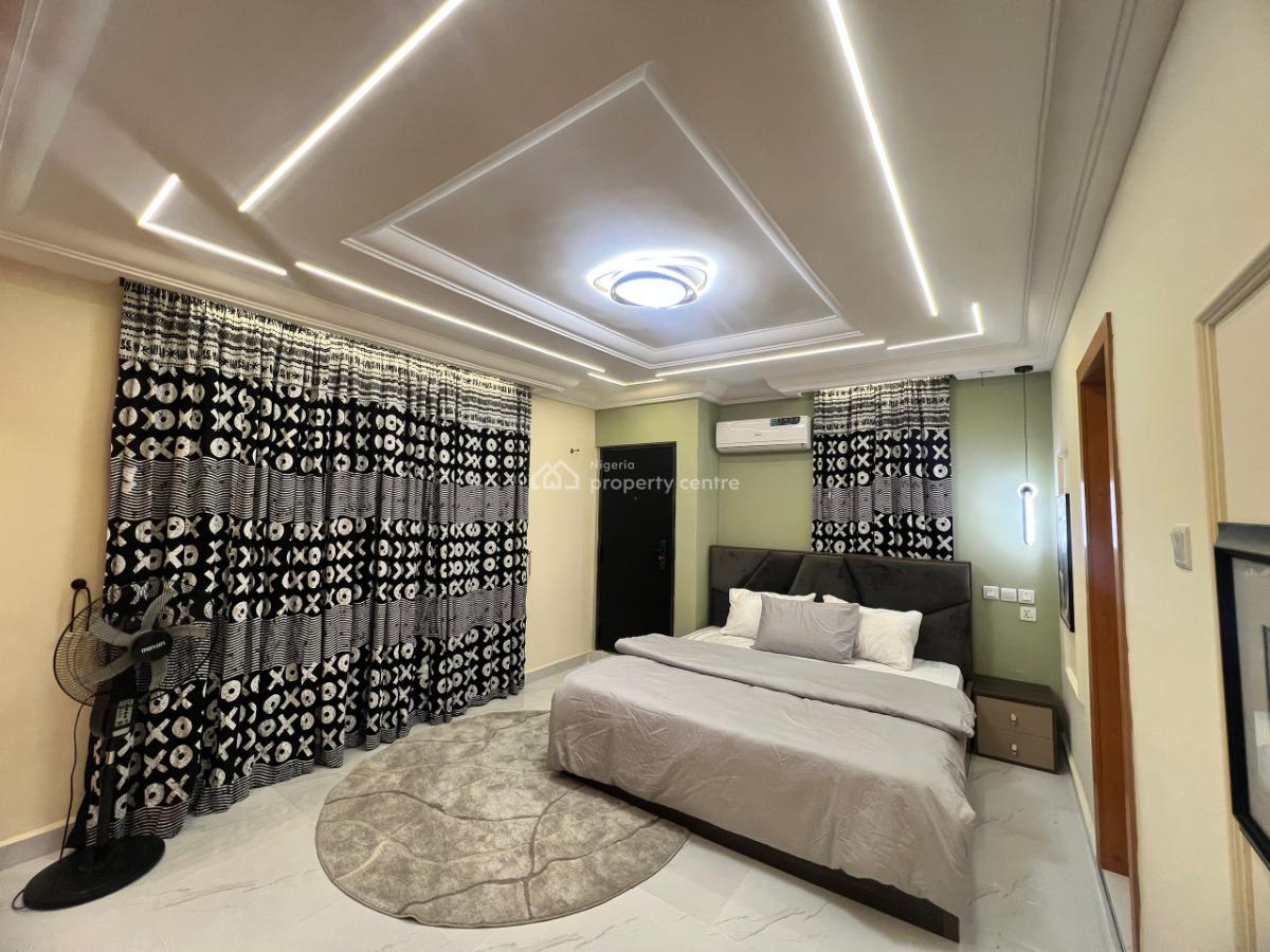 Fully Furnished 3 Bedroom Apartment, Iponri, Surulere, Surulere, Lagos, Flat / Apartment Short Let