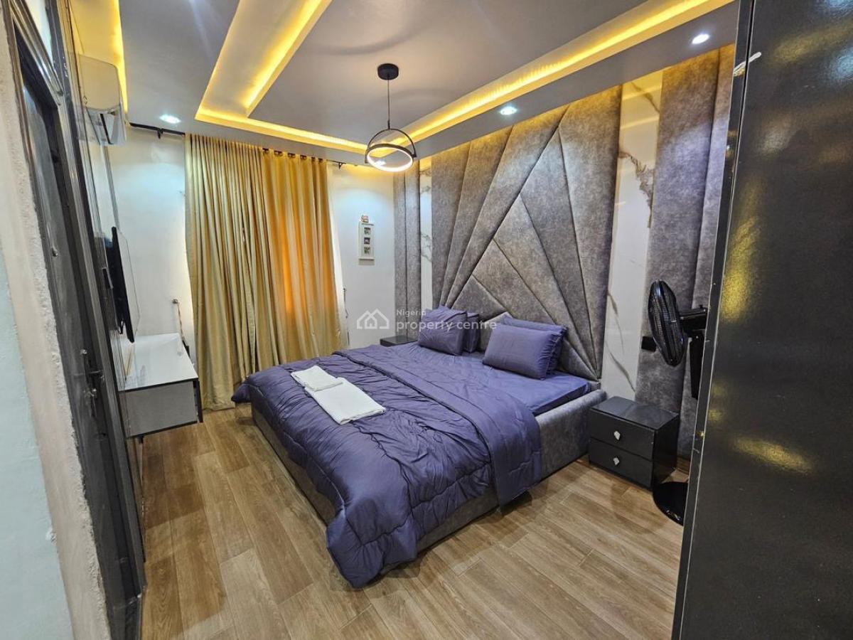 Luxury 3-bedroom Penthouse with Pool, Snooker & Gym. Available for C, Victoria Island (vi), Lagos, Flat / Apartment Short Let