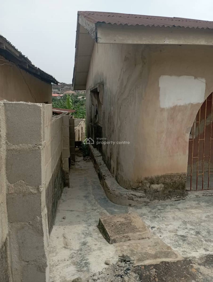 House, Close Proximity to Benson Garage, Ikorodu, Lagos, Detached Bungalow for Sale