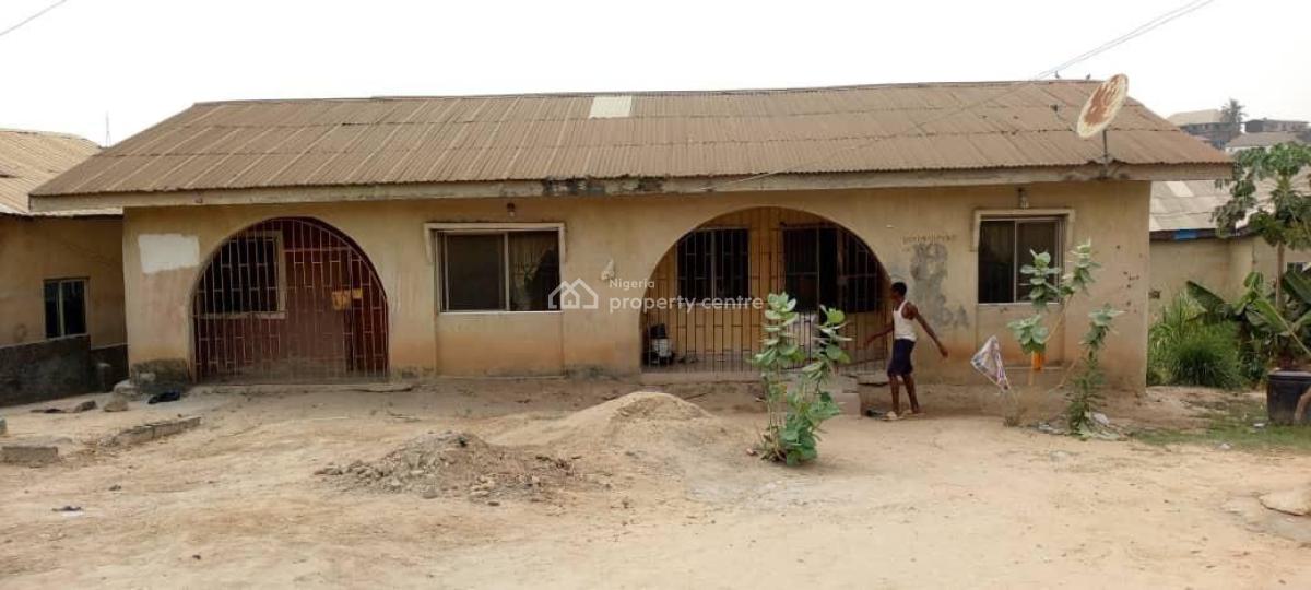 House, Close Proximity to Benson Garage, Ikorodu, Lagos, Detached Bungalow for Sale