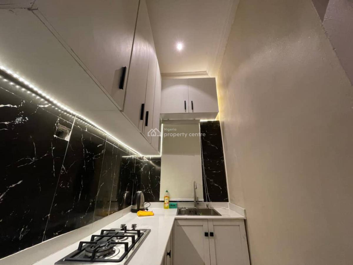 Beautiful One Bedroom with Bathub, Lekki, Lekki Phase 1, Lekki, Lagos, Mini Flat (room and Parlour) Short Let