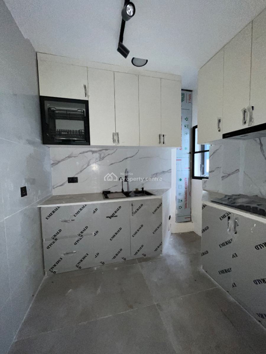 Deluxe 3 Bed Apartment, in a Gated Neighborhood, Ikeja Gra, Ikeja, Lagos, Flat / Apartment for Sale