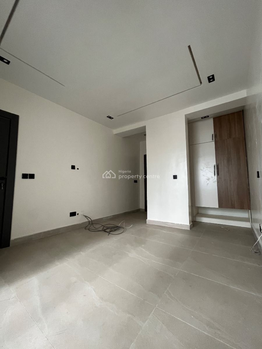 Deluxe 3 Bed Apartment, in a Gated Neighborhood, Ikeja Gra, Ikeja, Lagos, Flat / Apartment for Sale