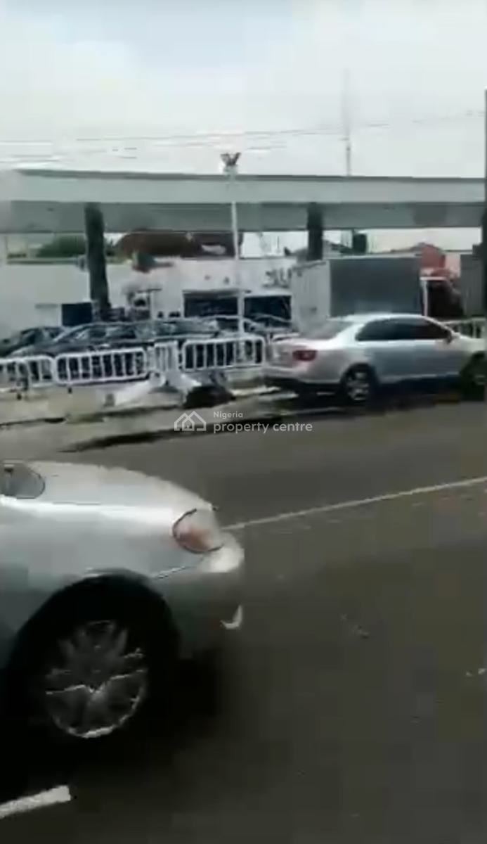 a Filling Station in a High Traffic and High Demand Area, Falomo, Ikoyi, Lagos, Filling Station for Sale