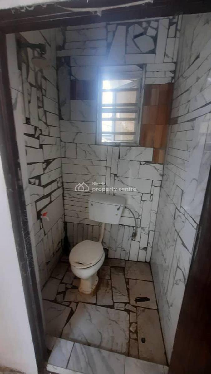 Sizeable Bq, Orchid Road, Lekki Phase 2, Lekki, Lagos, Self Contain (single Rooms) for Rent