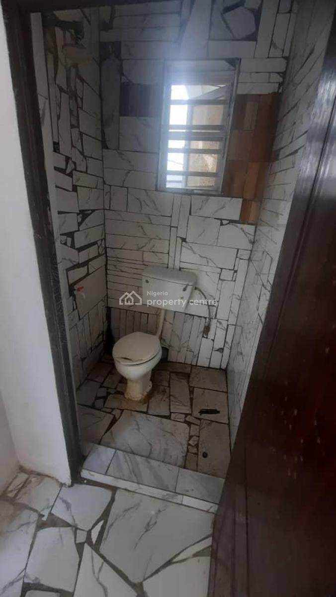 Sizeable Bq, Orchid Road, Lekki Phase 2, Lekki, Lagos, Self Contain (single Rooms) for Rent