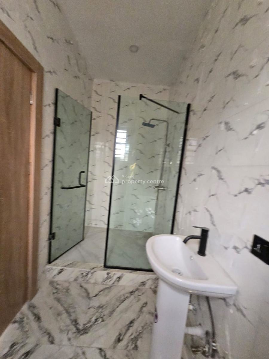 2 Bedroom Terrace with a Bq in Ologolo., Ologolo Lekki Lagos, Ologolo, Lekki, Lagos, Terraced Duplex for Rent