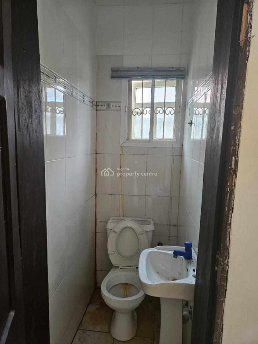 Spacious 3 Bedroom Apartment, Ajah, Lagos, Flat / Apartment for Rent