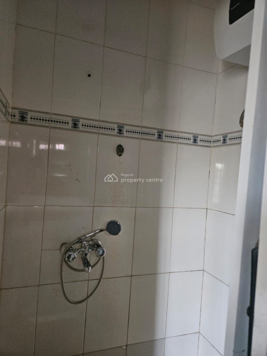 Spacious 3 Bedroom Apartment, Ajah, Lagos, Flat / Apartment for Rent
