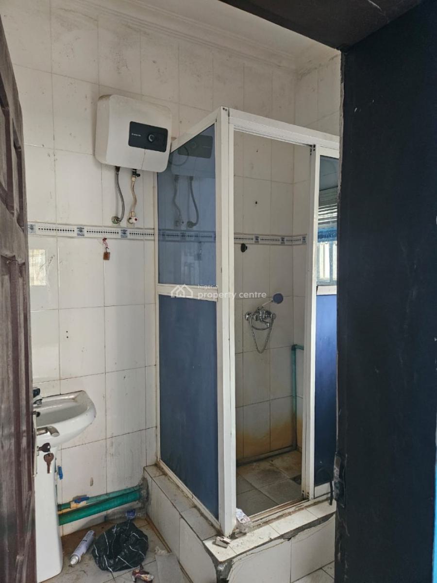 Spacious 3 Bedroom Apartment, Ajah, Lagos, Flat / Apartment for Rent