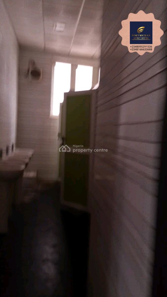 Purpose-built, Self-serviced Commercial Building, Lekki Phase 1, Lekki, Lagos, Office Space for Rent