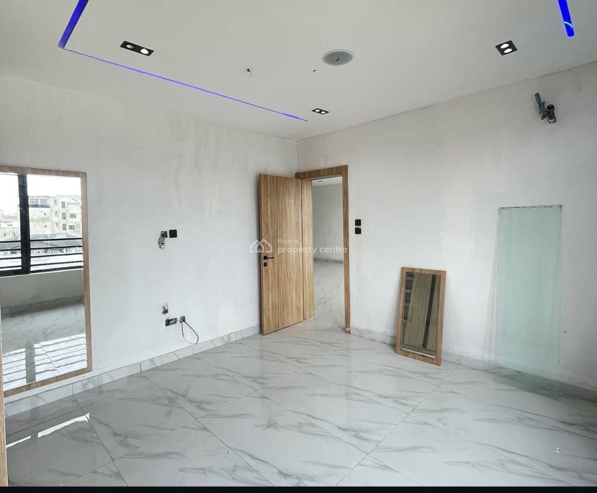 2 Bedroom Apartment with Bq, Lekki Phase 1, Lekki, Lagos, Flat / Apartment for Sale