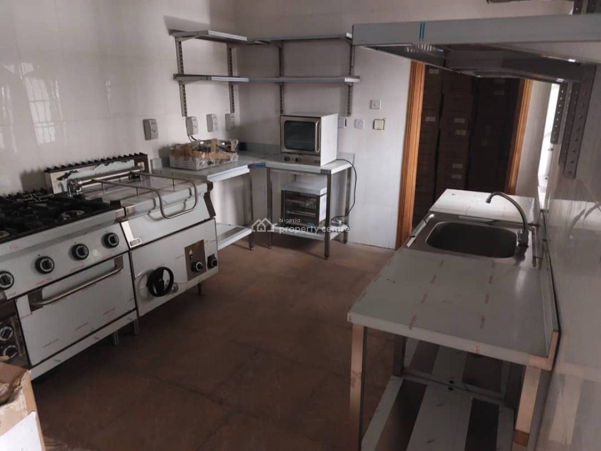 27 All Rooms Ensuite Non Functional Hotel, Vi, Victoria Island (vi), Lagos, Hotel / Guest House for Sale