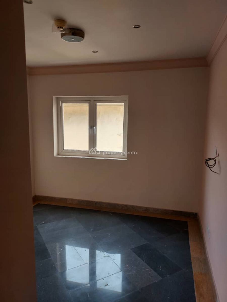 27 All Rooms Ensuite Non Functional Hotel, Vi, Victoria Island (vi), Lagos, Hotel / Guest House for Sale