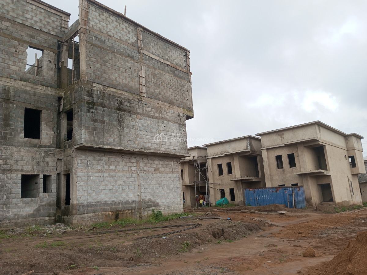 4 Bedroom Duplex with Bq Available for Buyer, Near Besab Lusso Estate, Dutse, Abuja, Terraced Duplex for Sale