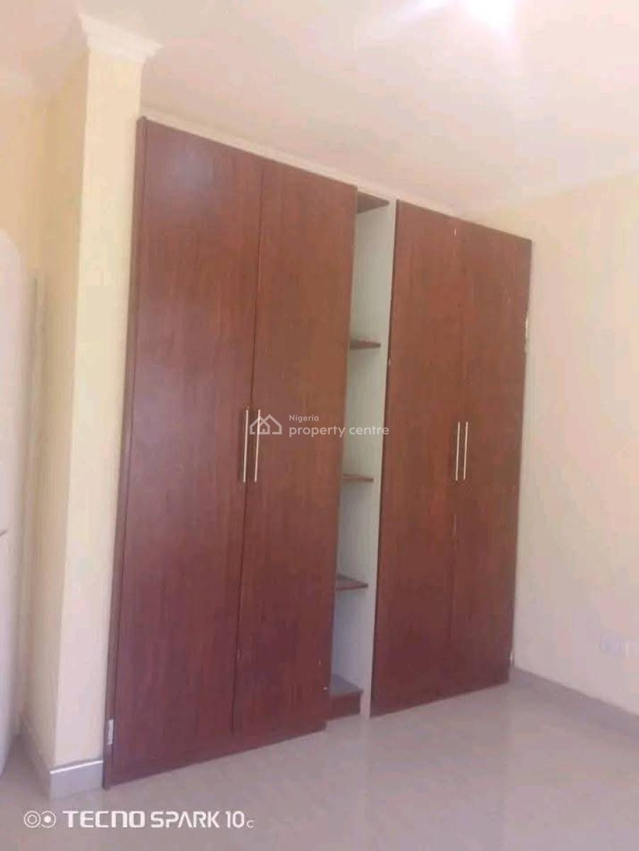 3 Bedroom Apartment, Challenge, Ibadan, Oyo, Block of Flats for Sale