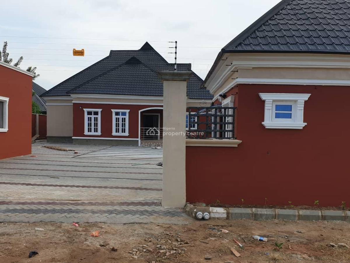 Four Bedroom Bungalow with a Room and Parlour Self Contained, Alagbaka Extension, Akure, Ondo, Detached Bungalow for Sale