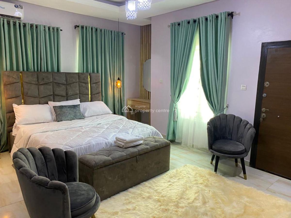 Newest and Cozy 5 Bedroom  with 24 Hours Light and Internet, Beside Pinnock, Osapa, Lekki, Lagos, Detached Duplex Short Let