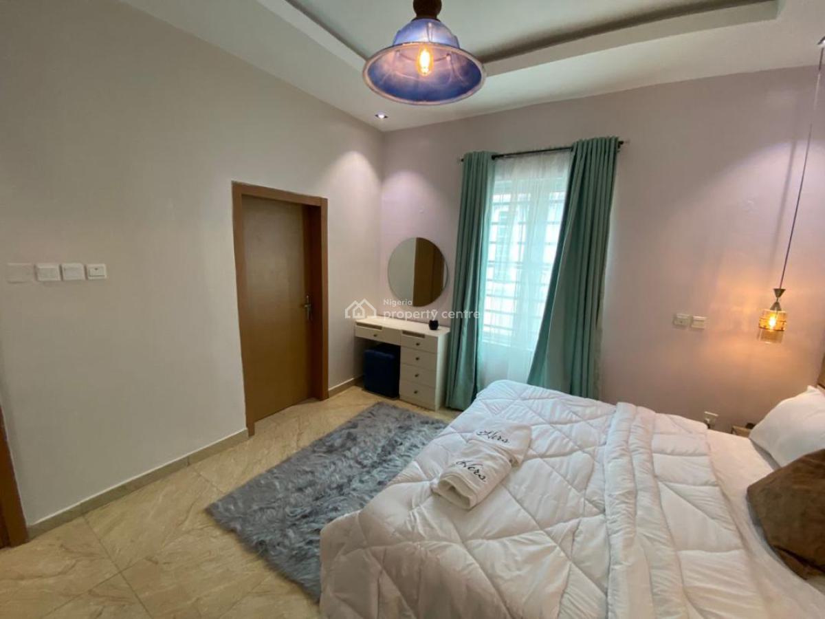 Newest and Cozy 5 Bedroom  with 24 Hours Light and Internet, Beside Pinnock, Osapa, Lekki, Lagos, Detached Duplex Short Let