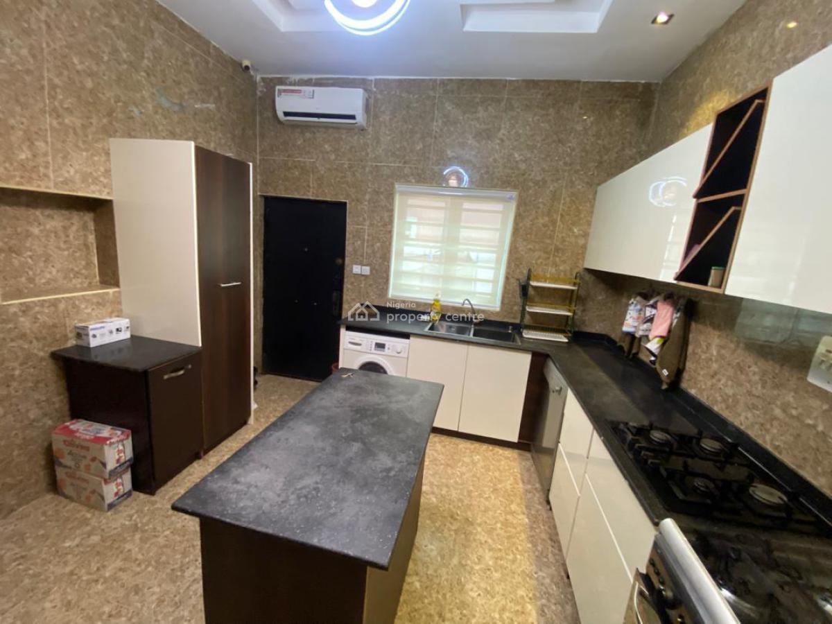 Newest and Cozy 5 Bedroom  with 24 Hours Light and Internet, Beside Pinnock, Osapa, Lekki, Lagos, Detached Duplex Short Let