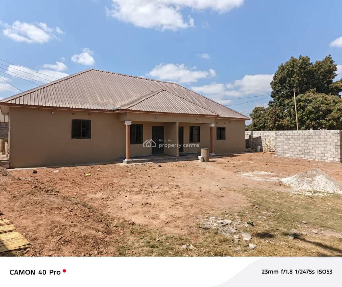 3 Bedroom Bungalow, Ajegunle, Apapa, Lagos, Detached Bungalow for Sale