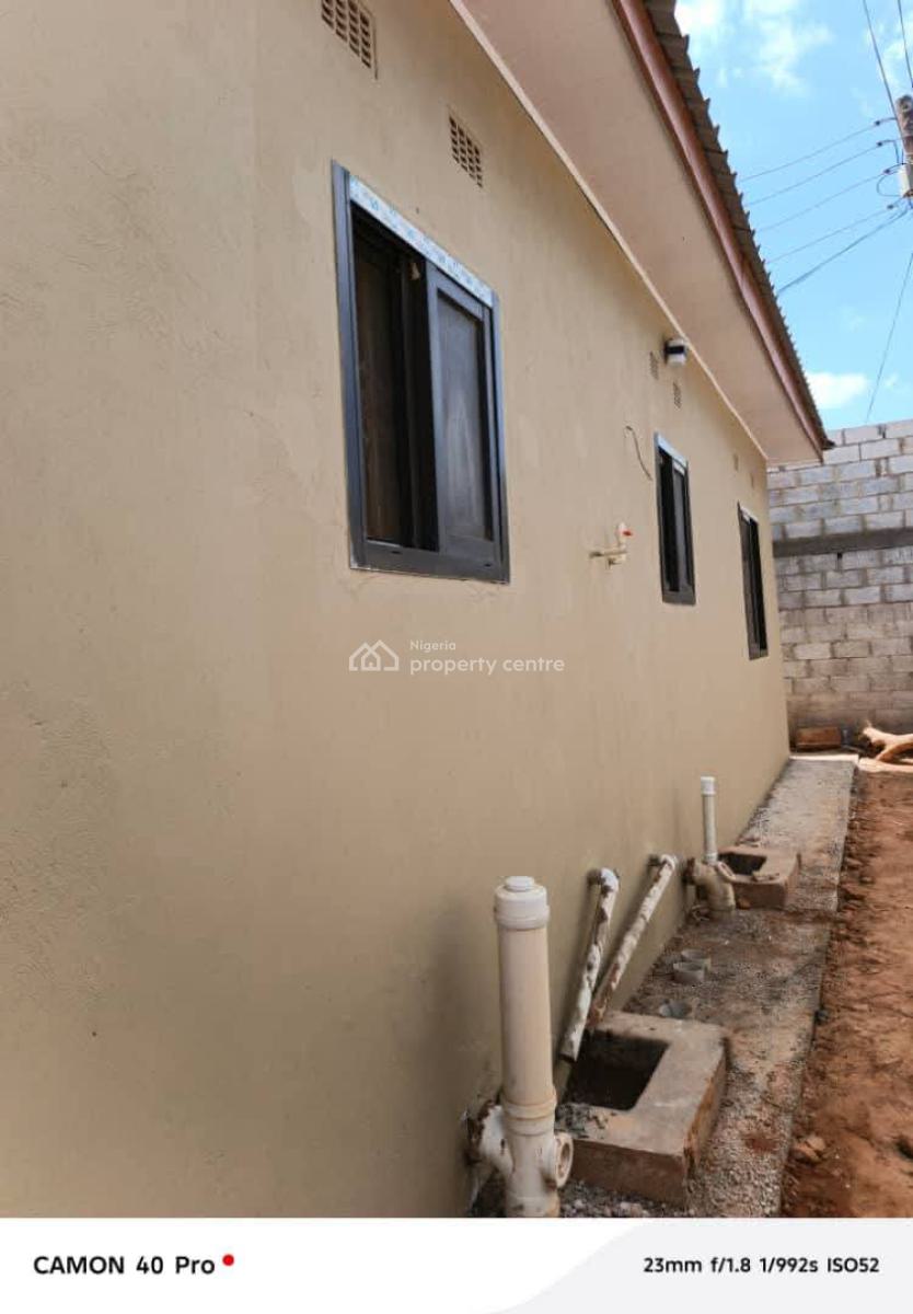 3 Bedroom Bungalow, Ajegunle, Apapa, Lagos, Detached Bungalow for Sale