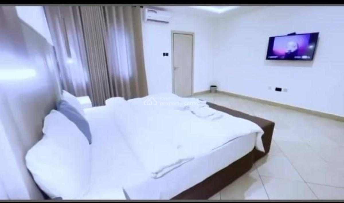 Fully Furnished & Serviced 3 Bedroom Apartment + Swimming Pool, Off Admiralty Way, Lekki Phase 1, Lekki, Lagos, Flat / Apartment for Rent