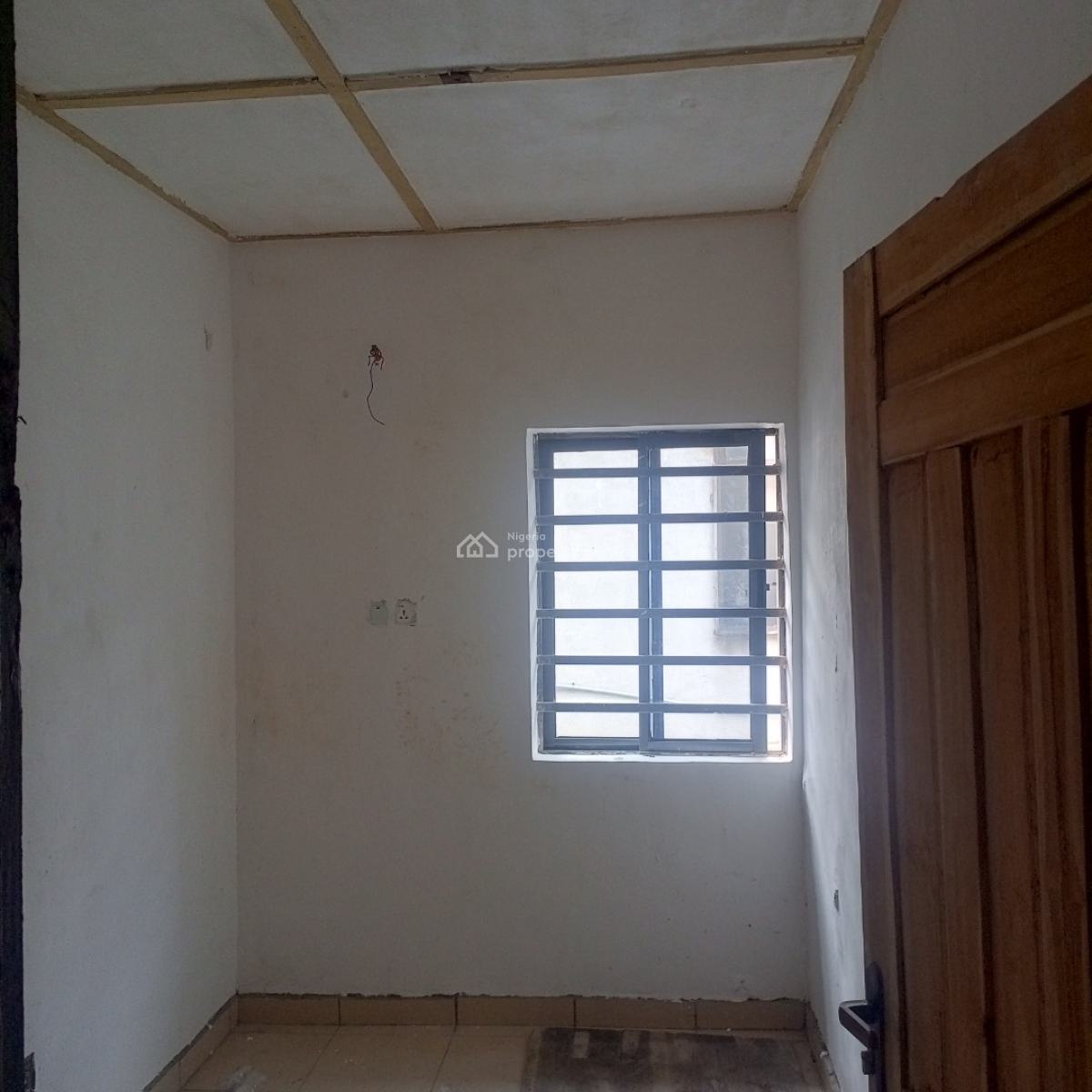 Newly Renovated 2 Bedroom Flat, Off Ishaga Road, Ojuelegba, Surulere, Lagos, Flat / Apartment for Rent