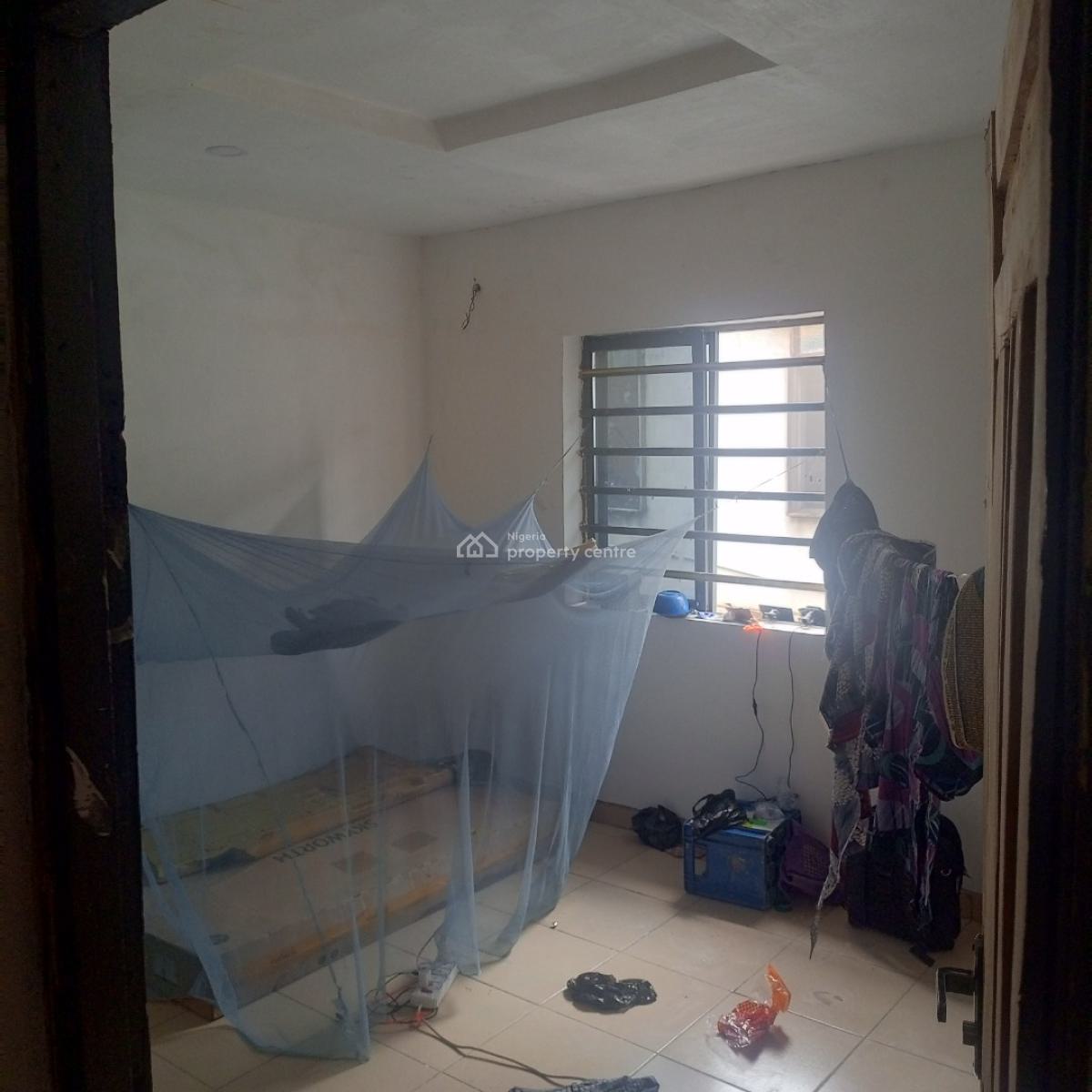 Newly Renovated 2 Bedroom Flat, Off Ishaga Road, Ojuelegba, Surulere, Lagos, Flat / Apartment for Rent