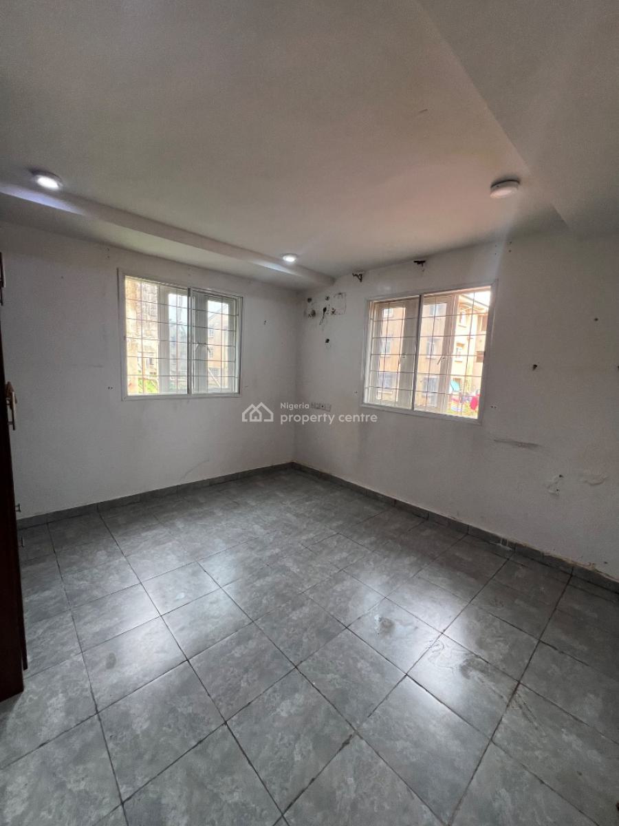 Standard Sharp 3 Bedroom Apartment with Visitors Toilet, Inside an Estate Along Apo Wumba/ Apo Primary Expressway, Apo, Abuja, Flat / Apartment for Rent