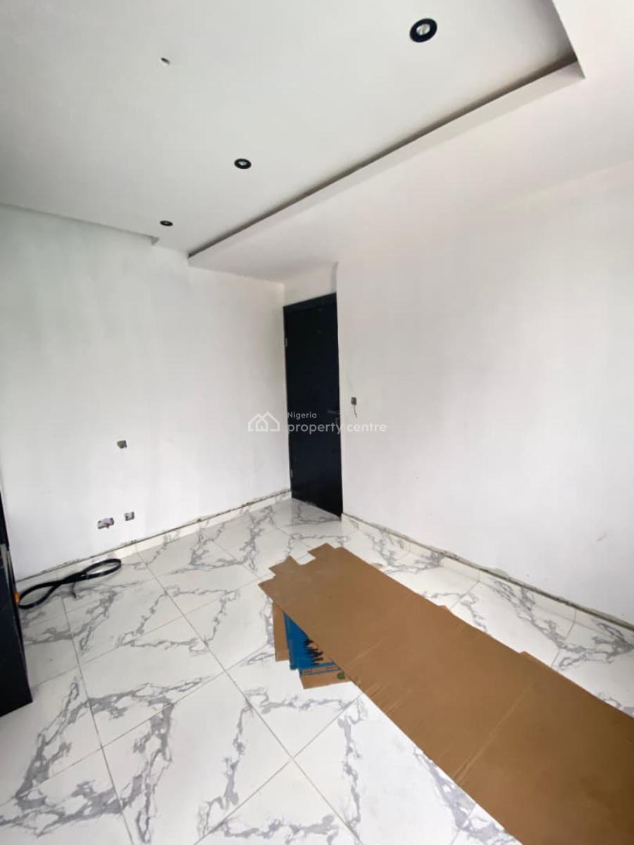 a Nicely Built 2 Bedroom Apartment, Ikate, Ikate, Lekki, Lagos, Block of Flats for Sale