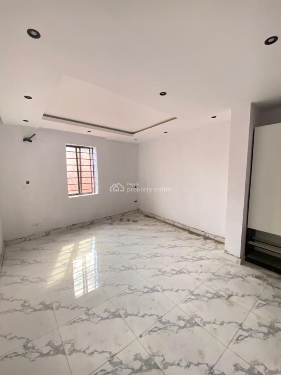 a Nicely Built 2 Bedroom Apartment, Ikate, Ikate, Lekki, Lagos, Block of Flats for Sale