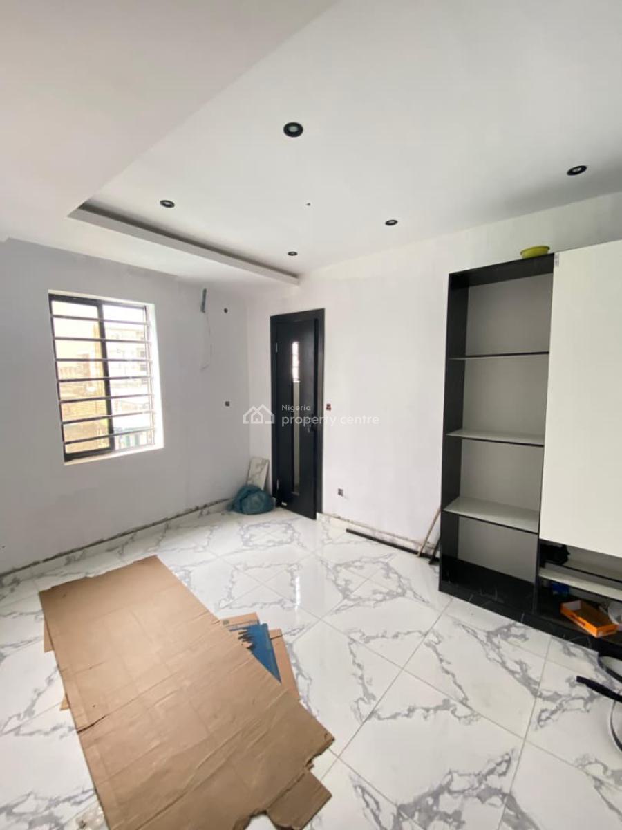 a Nicely Built 2 Bedroom Apartment, Ikate, Ikate, Lekki, Lagos, Block of Flats for Sale