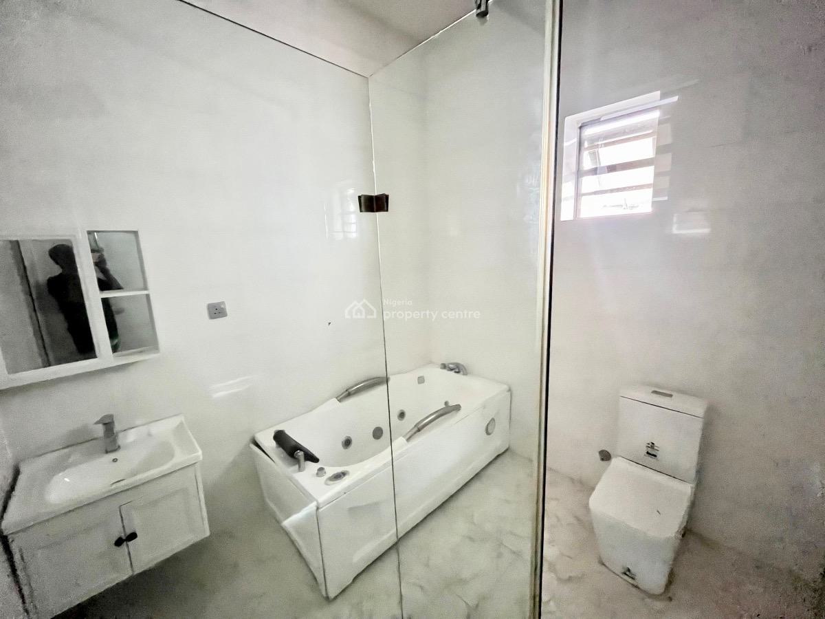 Modern 4-bedroom Semi-detached Duplex with Bq, Chevron Drive, Lekki, Lagos, Detached Duplex for Rent