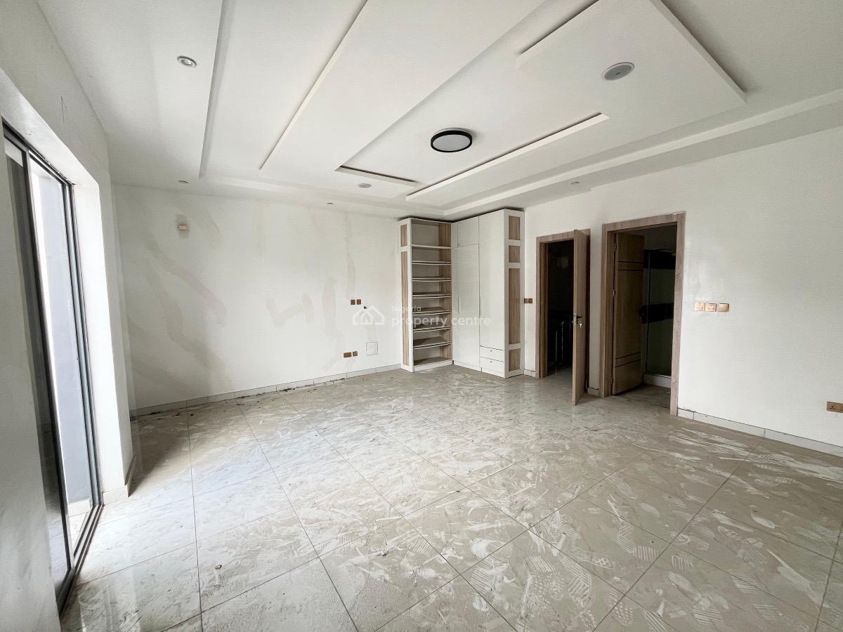 Spacious 4-bedroom Semi-detached Duplex with Bq, Chevron Drive, Lekki, Lagos, Semi-detached Duplex for Rent