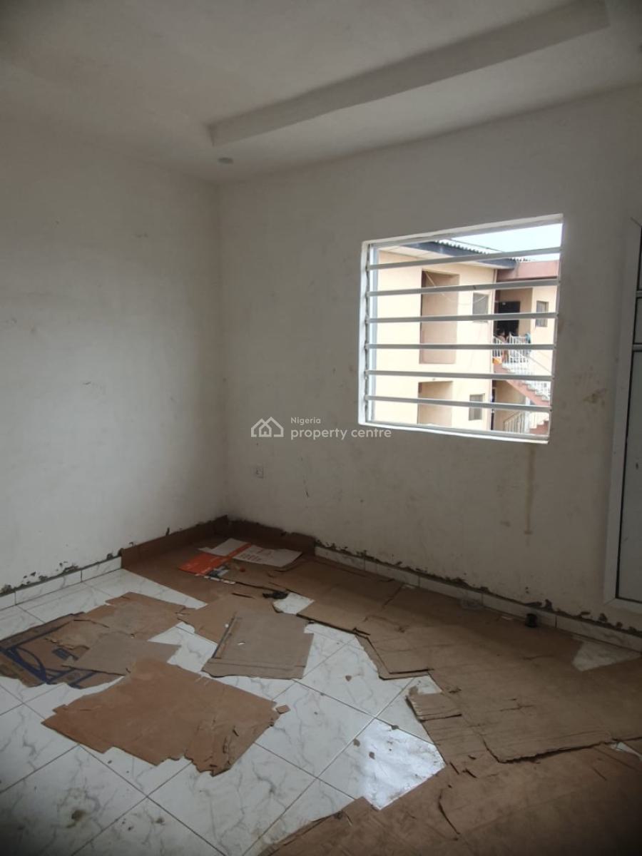 17-year Lease Opportunity -- Earn Over 42m, Gbagada Estate, Gbagada, Lagos, Mini Flat (room and Parlour) for Sale