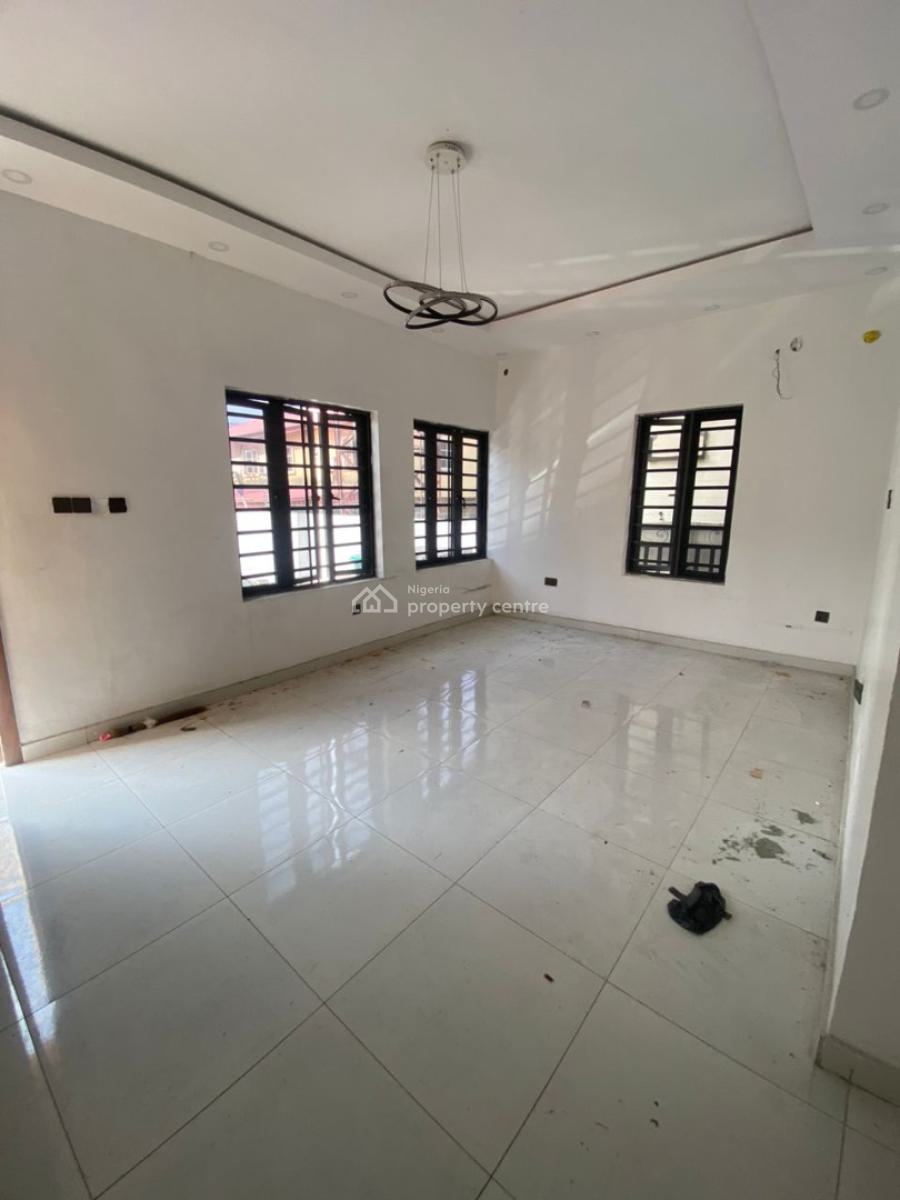 Neatly Used 2 Bedroom Apartment, Agungi, Lekki, Lagos, Flat / Apartment for Rent